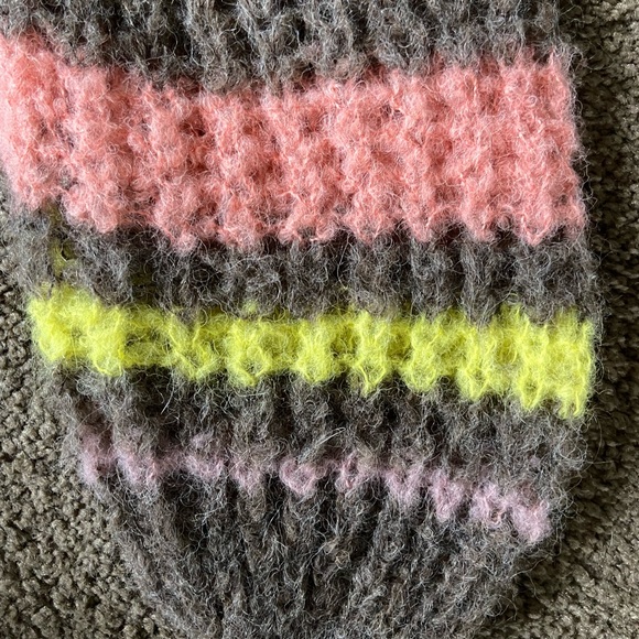 FREE PEOPLE Women’s Grey, Pink & Yellow Striped Loose Knit Weave Sweater Top XS - Picture 5 of 7